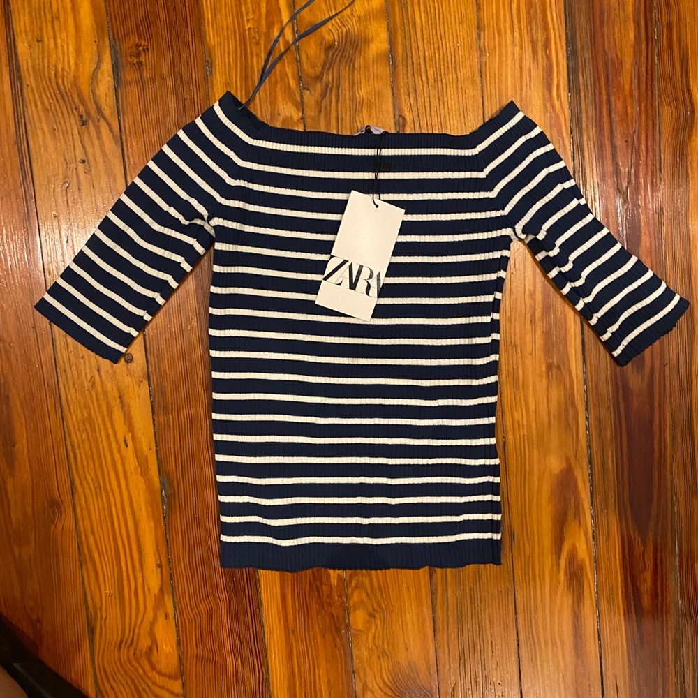 Beautiful Zara top, size medium